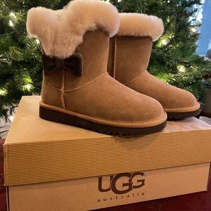 Girls UGG Size 13 Boots NEW IN BOX